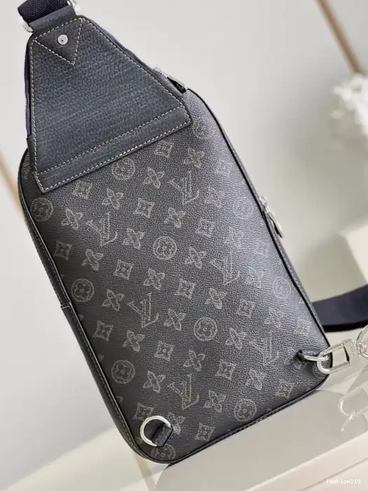 VUITTON AVENUE BAG LOUIS SLING NM 0324